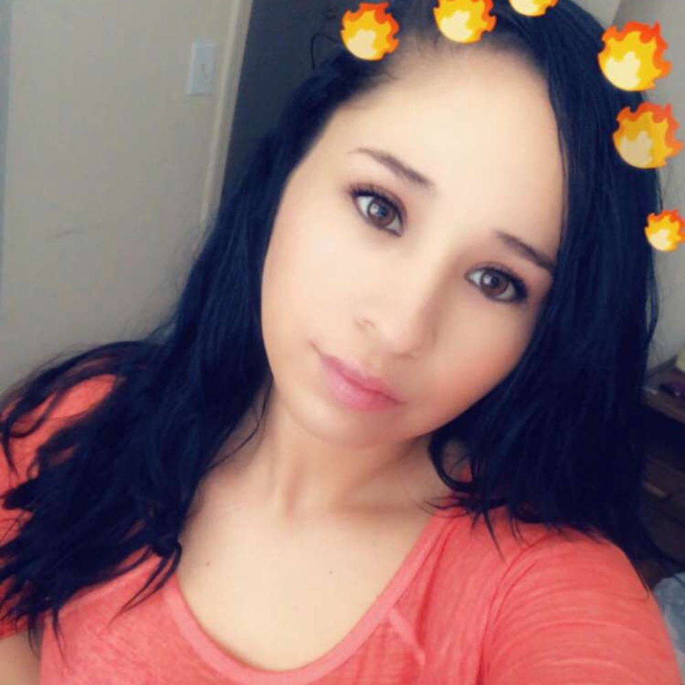 Meet your Posher, Desiree